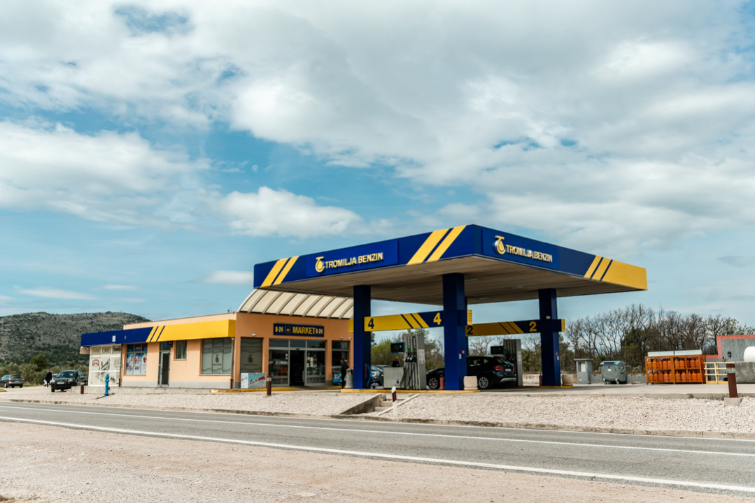 Tromilja benzin u potrazi je za radnicima!