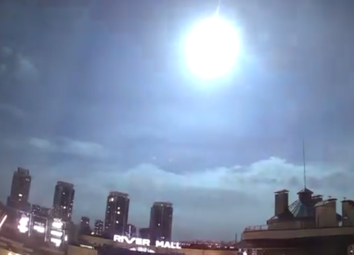 Misteriozno svjetlo iznad Kijeva, ne zna se što je