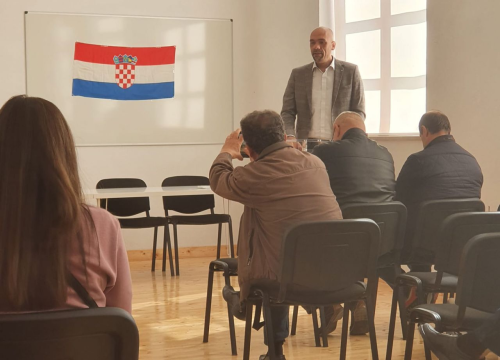 U Općini Ružić održan seminar folklorne metodologije i osnova, pjevačke i govorne tehnike