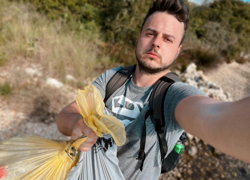 Zagrepčanin očistio plažu u Pirovcu: Ljuti me što zagađuju vlasnici zemljišta uz more
