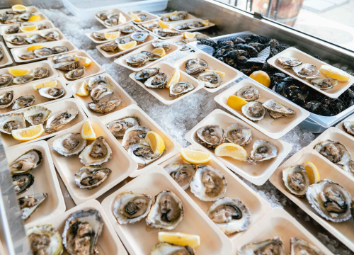 Fotografija 5 - Uživajte u morskim delicijama kušaonice školjaka i vina Oyster22!