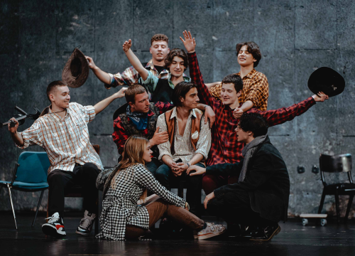 Premijera šibenske 'dice': Diletanti se u 'Kaubojima' natječu za Warholovih petnaest minuta slave