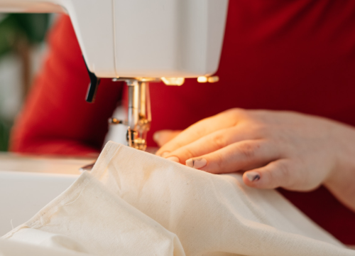 U Kninu tečaj krojenja i šivanja te za pomoćnike u nastavi u radu s učenicima s teškoćama