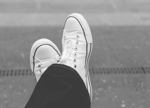 Pet najlakših načina da očistite bijele tenisice