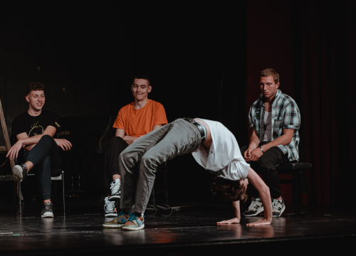 Fotografija 2 - Dramski studio oduševio još jednom: Kauboji su do suza nasmijali rasprodano kazalište!