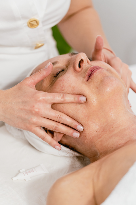 Zagorka Sara preselila se u Šibenik i otvorila Golden wellness salon!