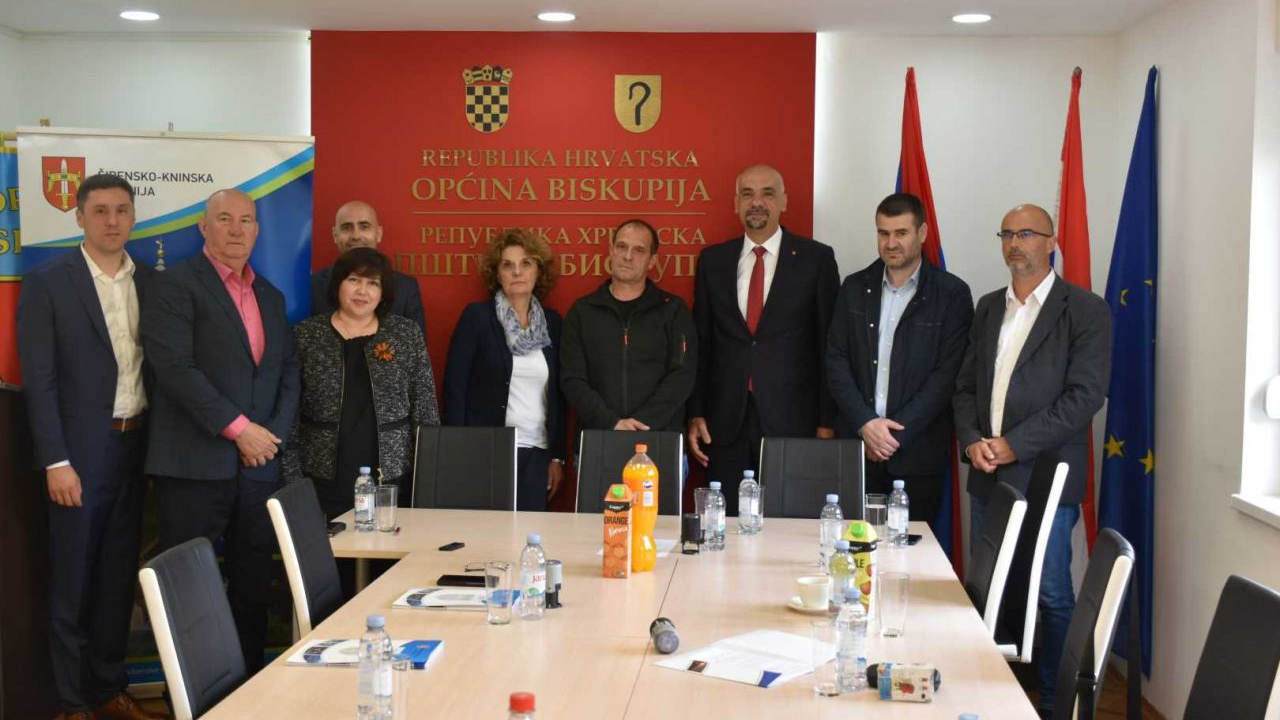 Župan u Biskupiji potpisao ugovore za razvoj infrastrukture i ujednačavanje životnog standarda