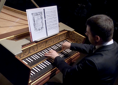 Pavao Mašić u ponedjeljak u foajeu kazališta svira čembalo koje je obnovljeno za ovu priliku