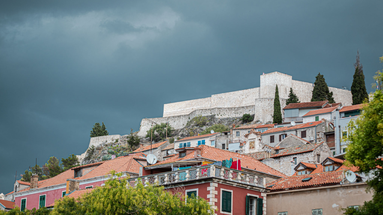 Kiša, pljuskovi i grmljavina