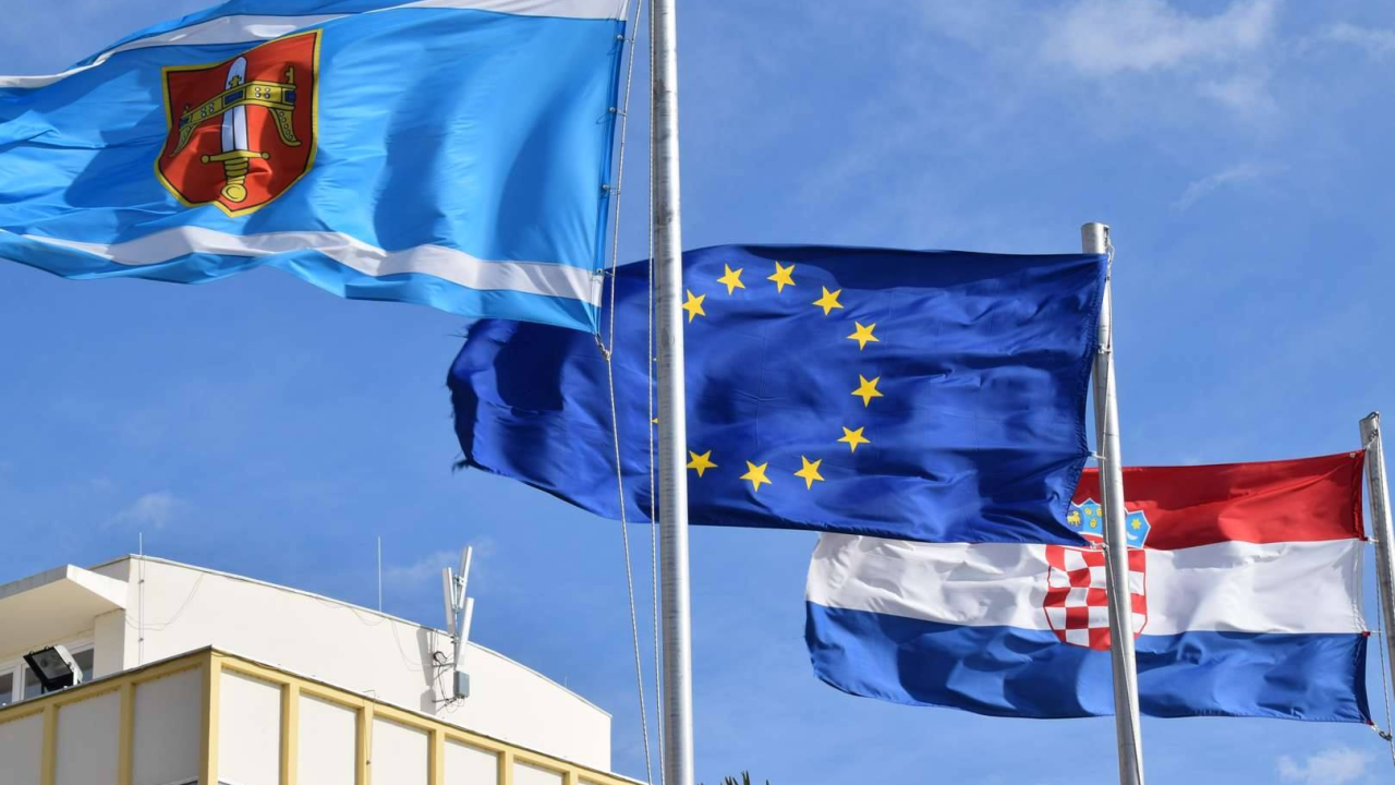 Danas je Dan šibensko-kninske županije: 17. svibnja 1997. u Kninu održana konstituirajuća sjednica