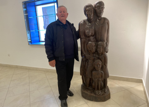 Petar Meštrović  je samouki kipar iz Otavica i dokaz da ima nešto u tim genima