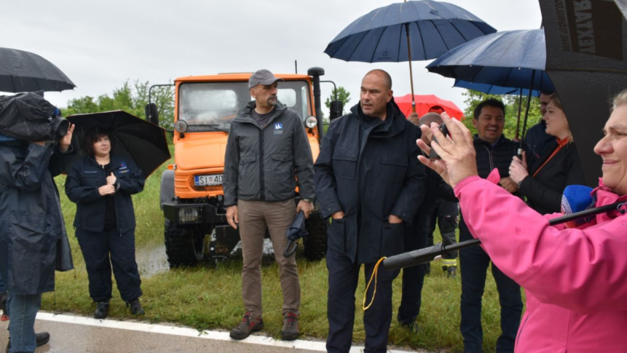 Jelić i Šimpraga obišli poplavljeno područje u županiji