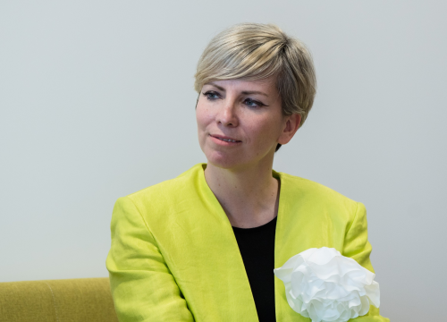 Fotografija 4 - Dubravka Šuica u Šibeniku: 'Želimo širokopojasnim internetom i 5G mrežom pokriti svako selo u EU'