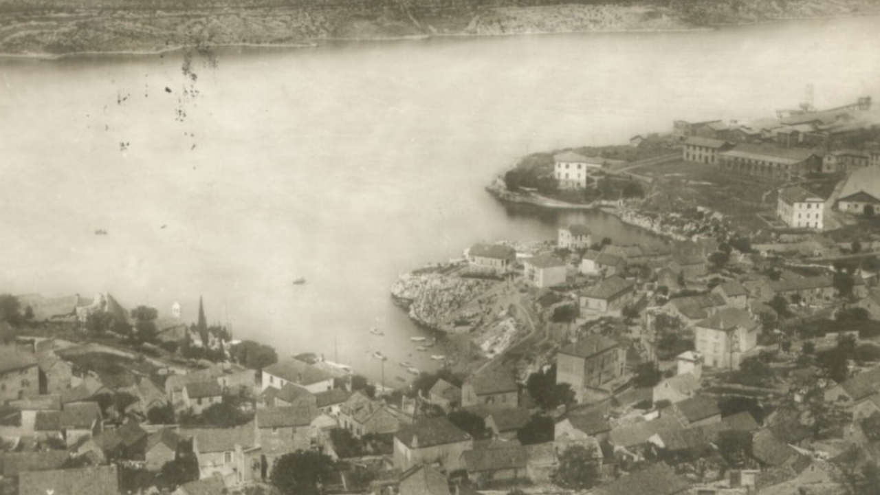 Šibenski leksikon: Štucigava je ono štufo čeljade ko da je šuferin