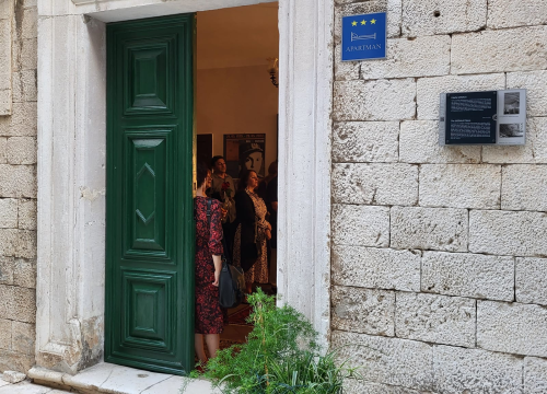 Fotografija 9 - Priča o 'najluđoj' šibenskoj obitelji: Od havajskog kralja i izopćenog nadbiskupa do gradonačelnika Šibenika i rekordera u letenju