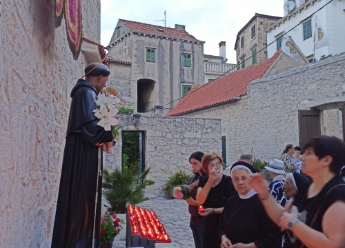 Fotografija 7 - Blagdan sv. Ante proslavljen u crkvi sv. Frane u Šibeniku