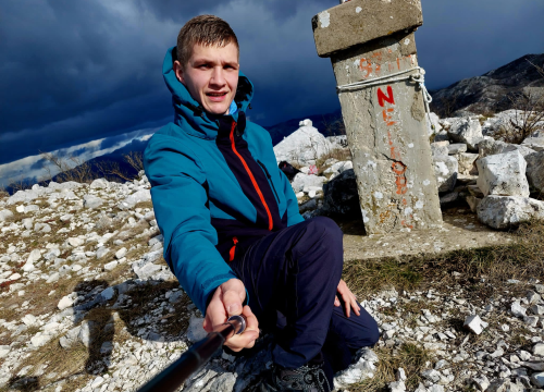 Fotografija 7 - Kninjanin Ivan Džepina obišao 158 hrvatskih vrhova, a na posljednjem je zaprosio djevojku