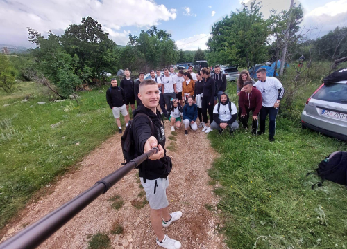 Fotografija 12 - Kninjanin Ivan Džepina obišao 158 hrvatskih vrhova, a na posljednjem je zaprosio djevojku