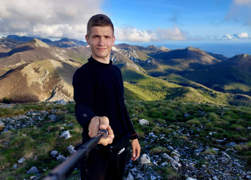 Fotografija 18 - Kninjanin Ivan Džepina obišao 158 hrvatskih vrhova, a na posljednjem je zaprosio djevojku