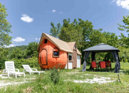 Fotografija 4 - U Rupama postoji bajkovito selo u kojem možete spavati u gljivi ili bundevi