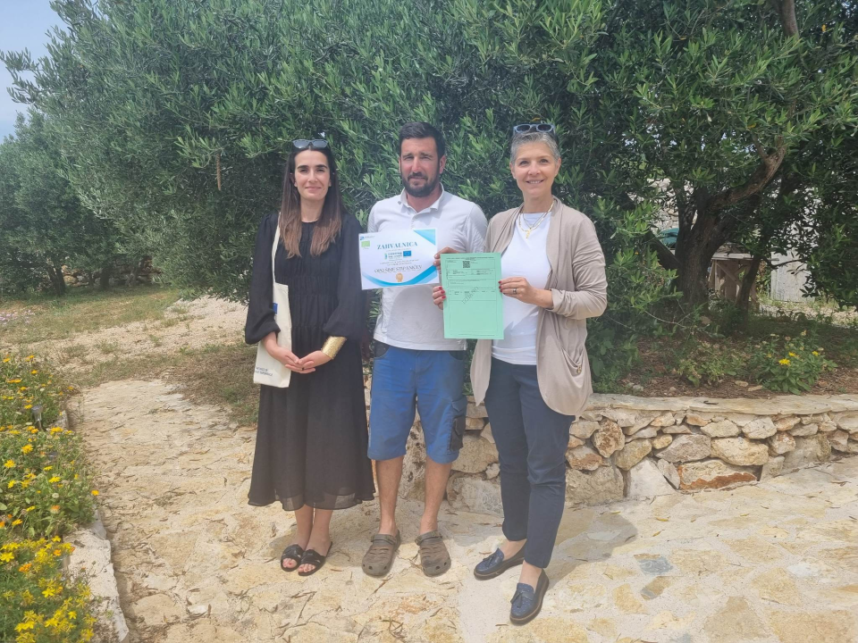 Maslinar Šime Stipaničev: 'Uživamo u prirodi i imamo mali obiteljski hobi u kojem smo se svi pronašli'