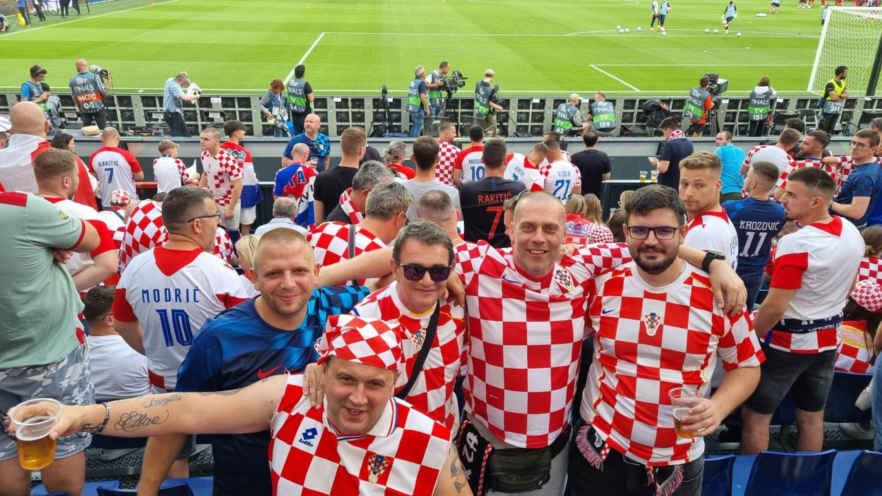 Šibenčani stigli na stadion: Atmosfera je fenomenalna