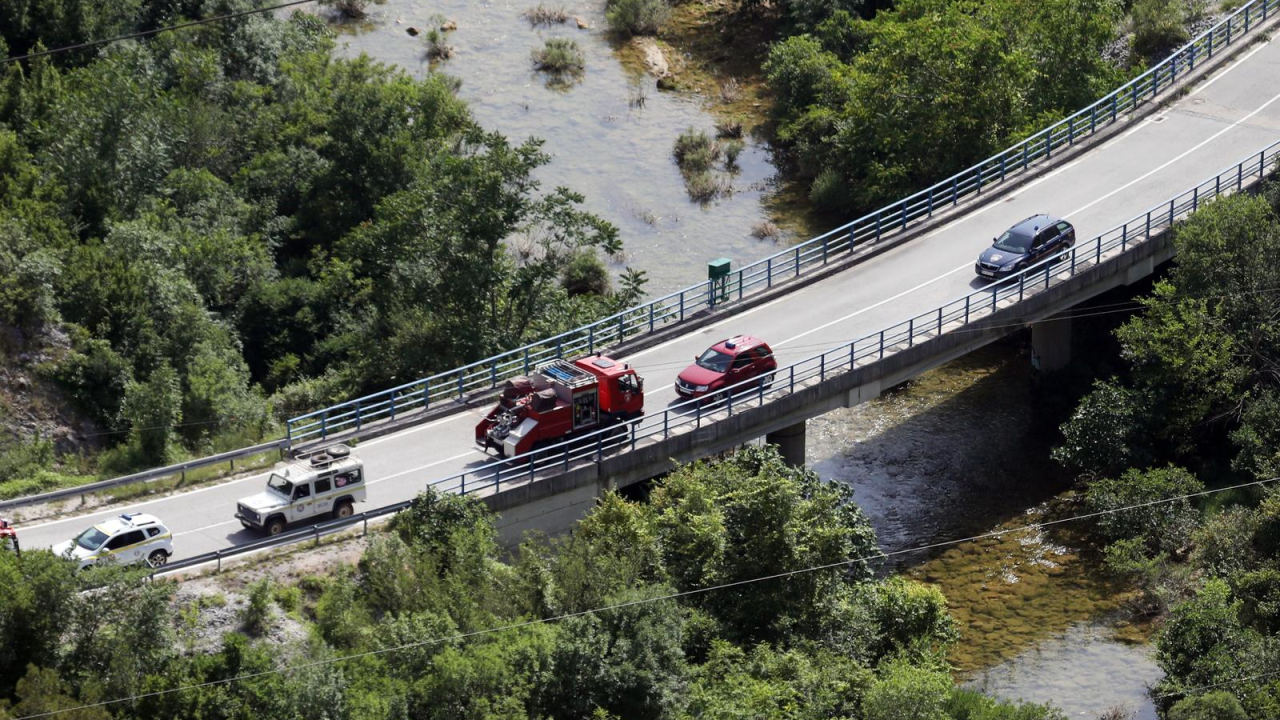 Izvlači se posljednji ostatak mađarskog helikoptera, rotor elise težak 200 kilograma