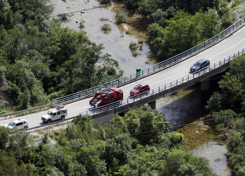 Izvlači se posljednji ostatak mađarskog helikoptera, rotor elise težak 200 kilograma