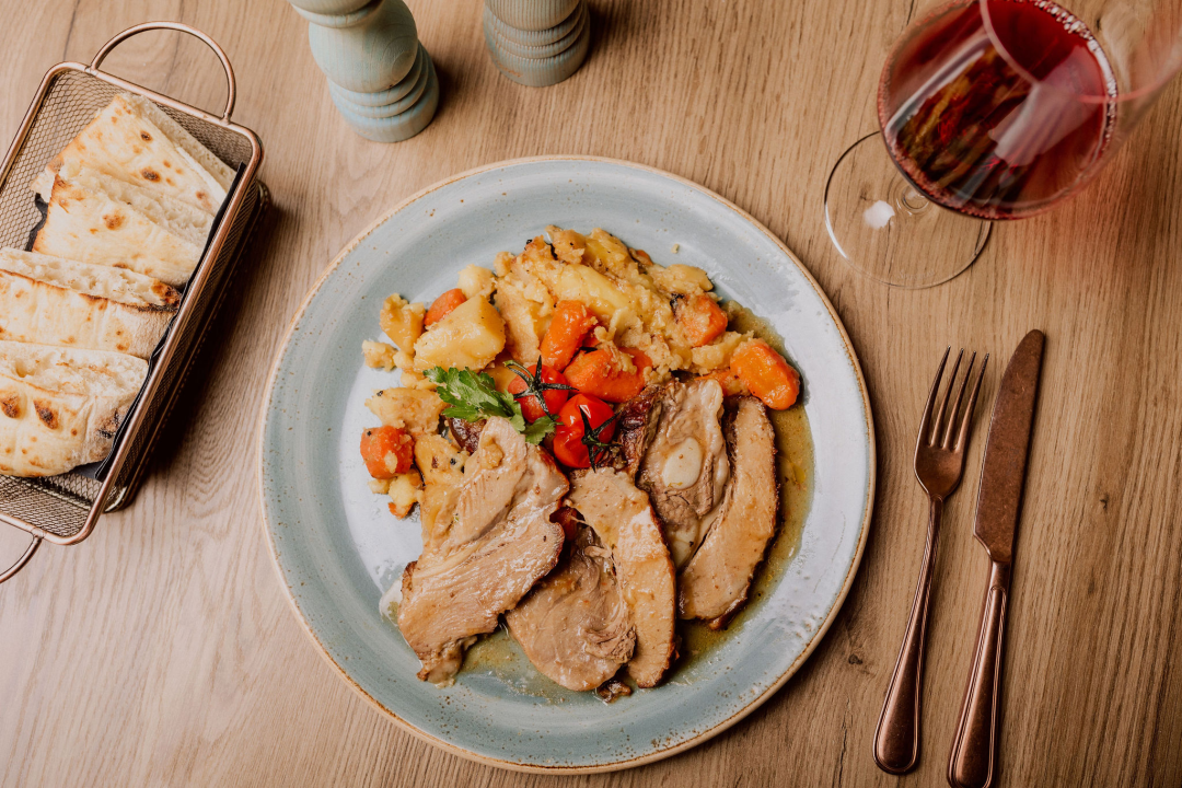 'Kod Starog' oduševite svoje nepce savršeno pripremljenim steakovima od Charolais govedine!