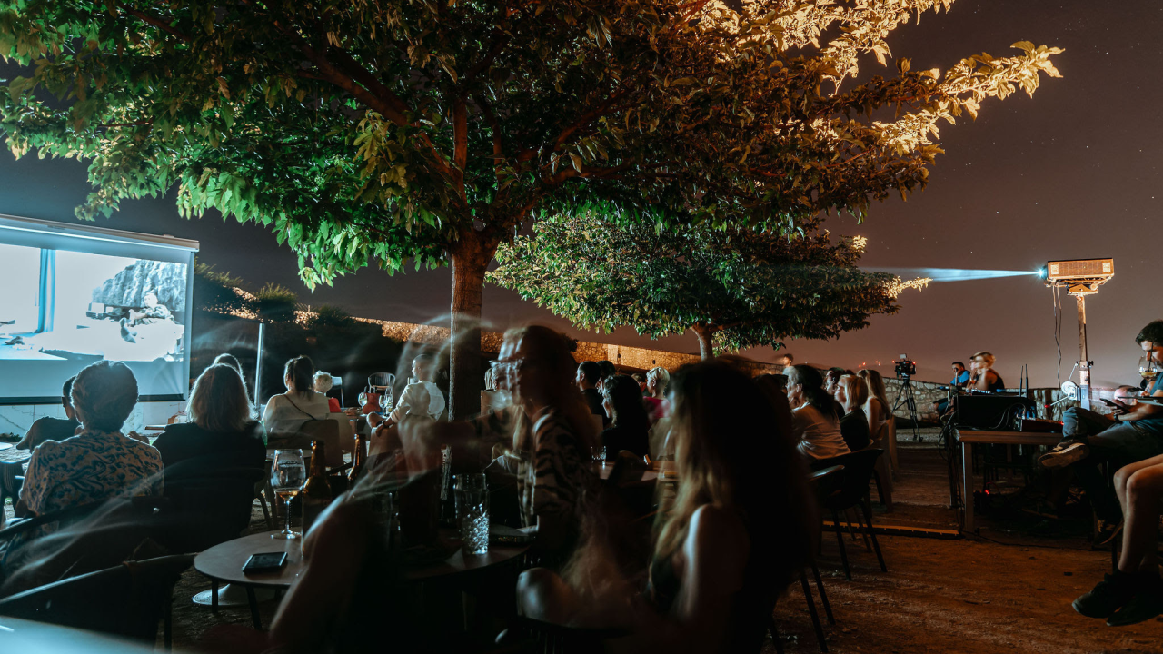 Đitu ljetnog kina na jadrijskom Malom Vignju otvara film Blizu!