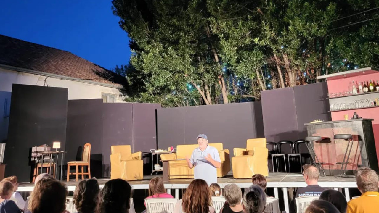 Ovaj tjedan u Skradin svratite po dozu smijeha