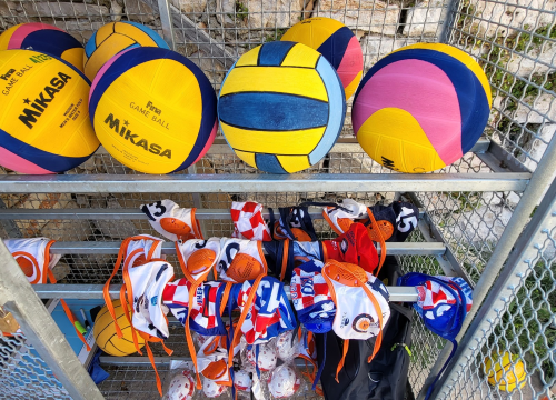 Fotografija 34 - Povijesna utakmica za Prvić Luku: Kako je vaterpolo uzburkao usnulu valu...