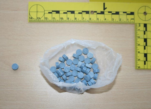 Policija kod 23-godišnjaka u Šibeniku pronašla LSD, hašiš, marihuanu, ali i signalnu raketu