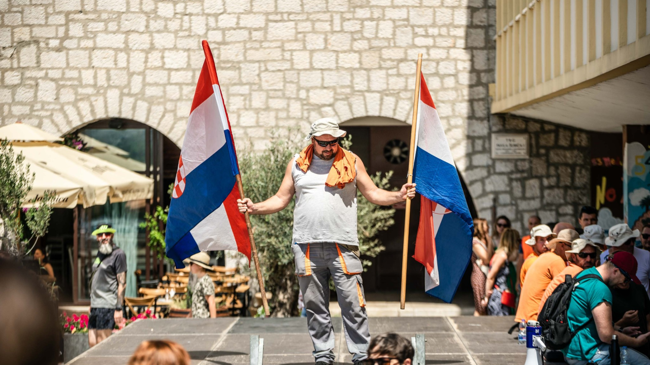 Kninski HDZ odgovara županu Jeliću: 'Ne stojimo iza organizacije štrajka djelatnika Cesta Šibenik!'