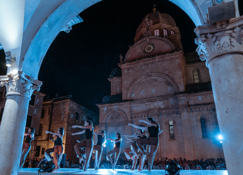 Fotografija 7 - Šibenčani ovacijama pozdravili dolazak suvremenog plesa u njihov grad