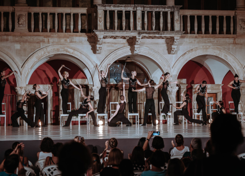 Fotografija 12 - Šibenčani ovacijama pozdravili dolazak suvremenog plesa u njihov grad