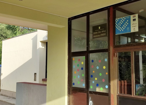 'Upozorit ćemo institucije EU da financiraju projekt kojim gase školu, mjesto i populaciju'