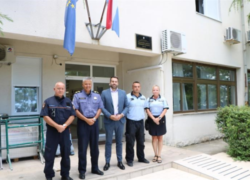 Češki konzul posjetio PU šibensko-kninsku, razgovaralo se o problemima Čeha na moru