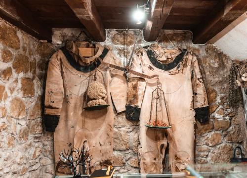 Fotografija 6 - Obitelj Tanfara dala je generacije spužvara: 'To je kruh sa sedam kora, ali ljubav prema tome naslijedio je i naš sin'