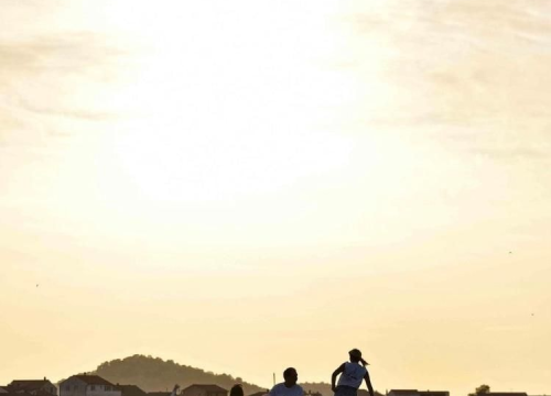 Fotografija 2 - Betinske 'Šinjorine' primile se vesla i u drvenoj gajeti natječu se na regati: 'Nije baš lagano, ali baka nam je dala pokoji savjet'