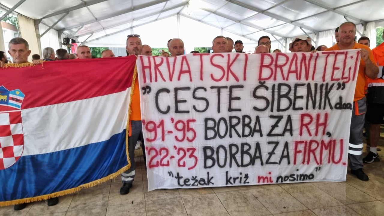 Radnici Cesta Šibenik na obilježavanju Oluje u Kninu: 'Otkaze nam daju pripadnici minhenske bojne'