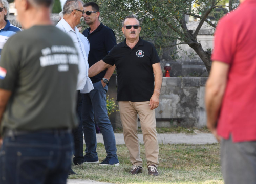 HOS-ovci pokušali proći kontrolni punkt: Policija tvrdi da nisu htjeli do Knina zaobilaznim putem