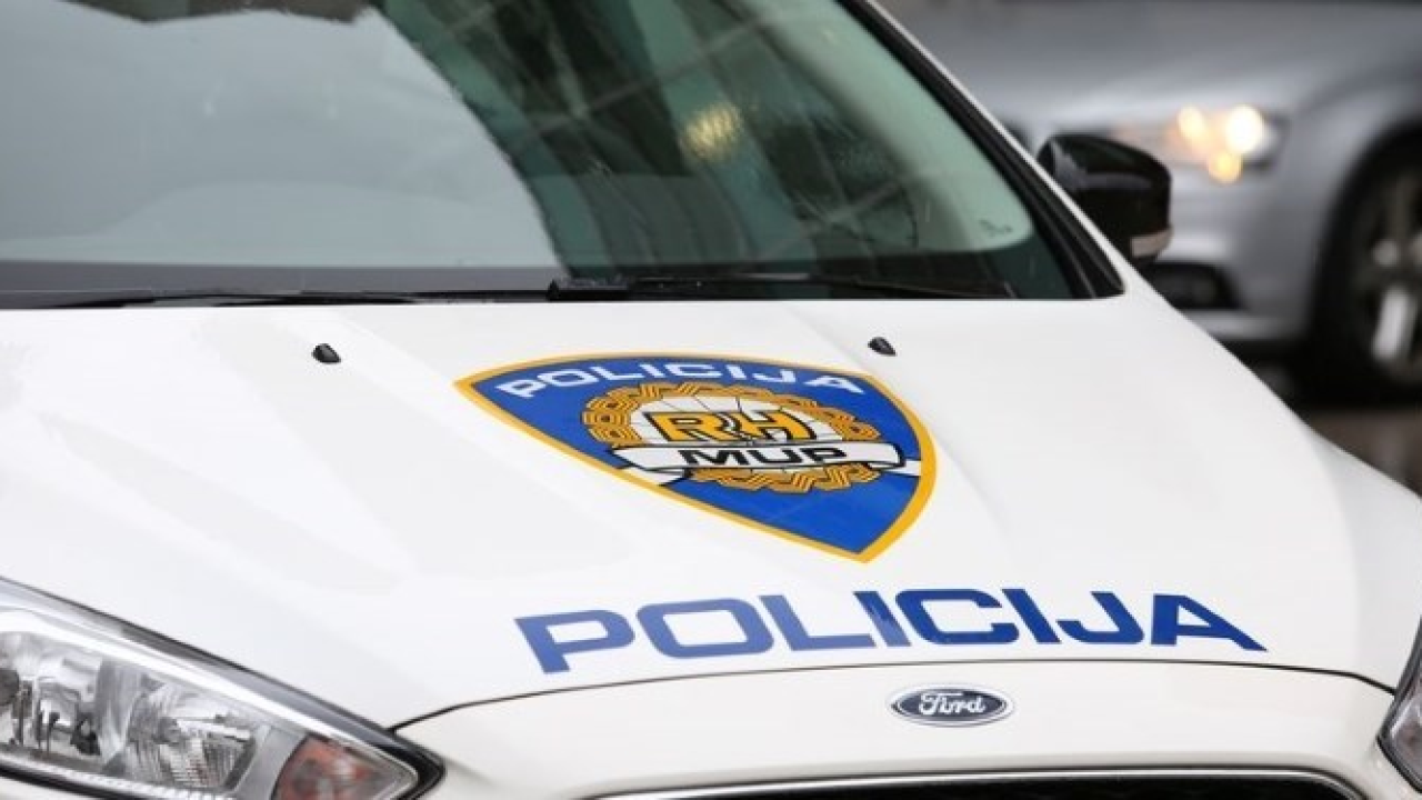 Muškarac (49) u Šibeniku više puta telefonom prijetio 73-godišnjaku. Završio je u pritvoru