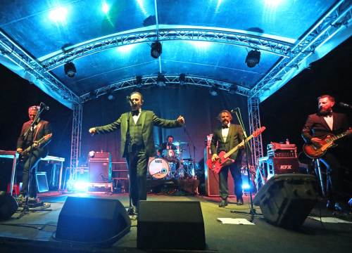 Let 3 sletio u ŠČibenik: Spektakl na Martinskoj