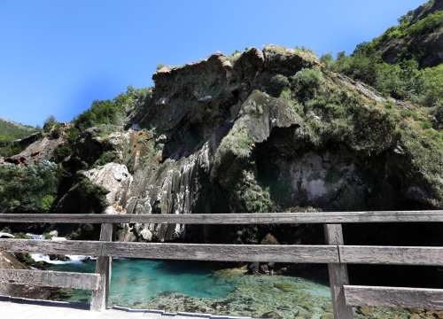 Potpuno presušio slap Krčić na izvoru rijeke Krke