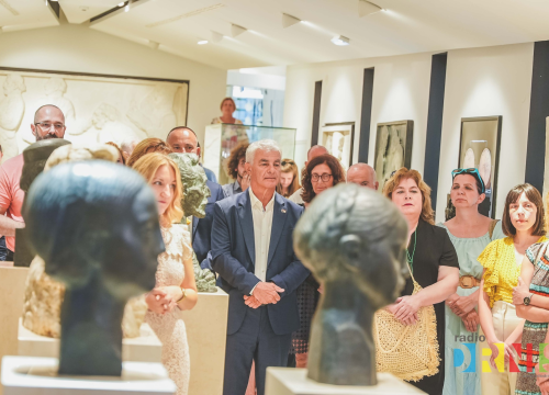 Gradski muzej Drniš dobio novi stalni postav: Izložena neprocjenjiva zbirka Ivana Meštrovića