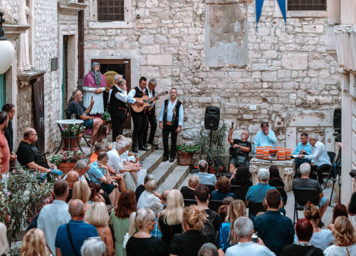 Fotografija 5 - U Skradinu proslavljen blagdan Male Gospe