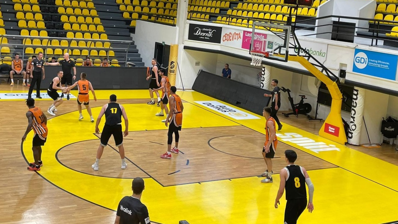 Košarkaši Šibenke poraženi u Splitu, slijedi turnir u Sinju