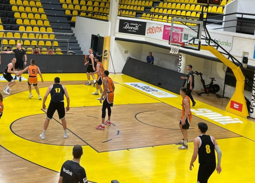 Košarkaši Šibenke poraženi u Splitu, slijedi turnir u Sinju