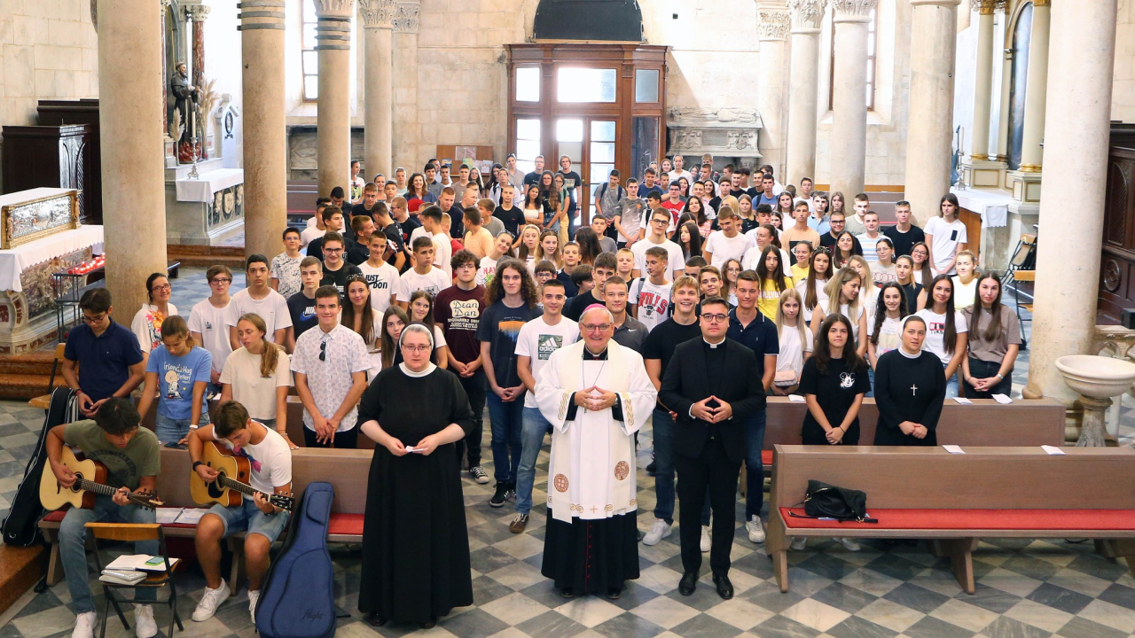 U katedrali održana tradicionalna misa za srednjoškolce